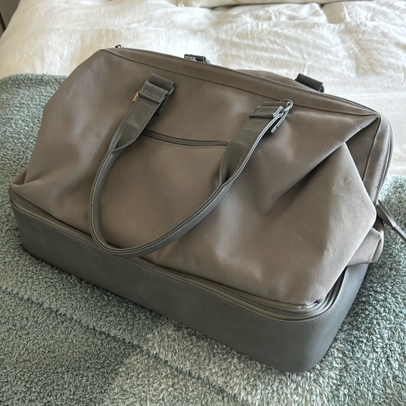 Grey BEIS Weekender bag - Picture 1 of 5
